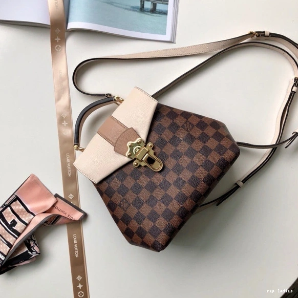 Cheap Clapton Backpack Louis Vuitton 0811